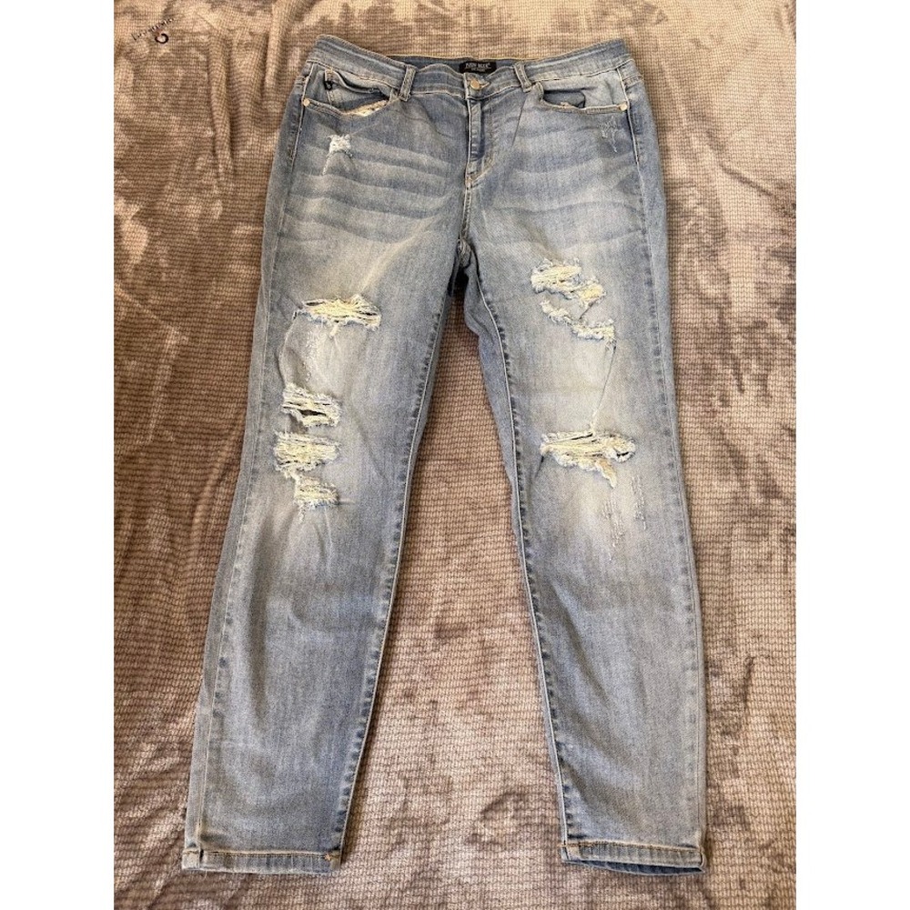 Judy Blue Light Wash Distressed Skinny Jeans 18W High Rise Shredded Denim 36X27.